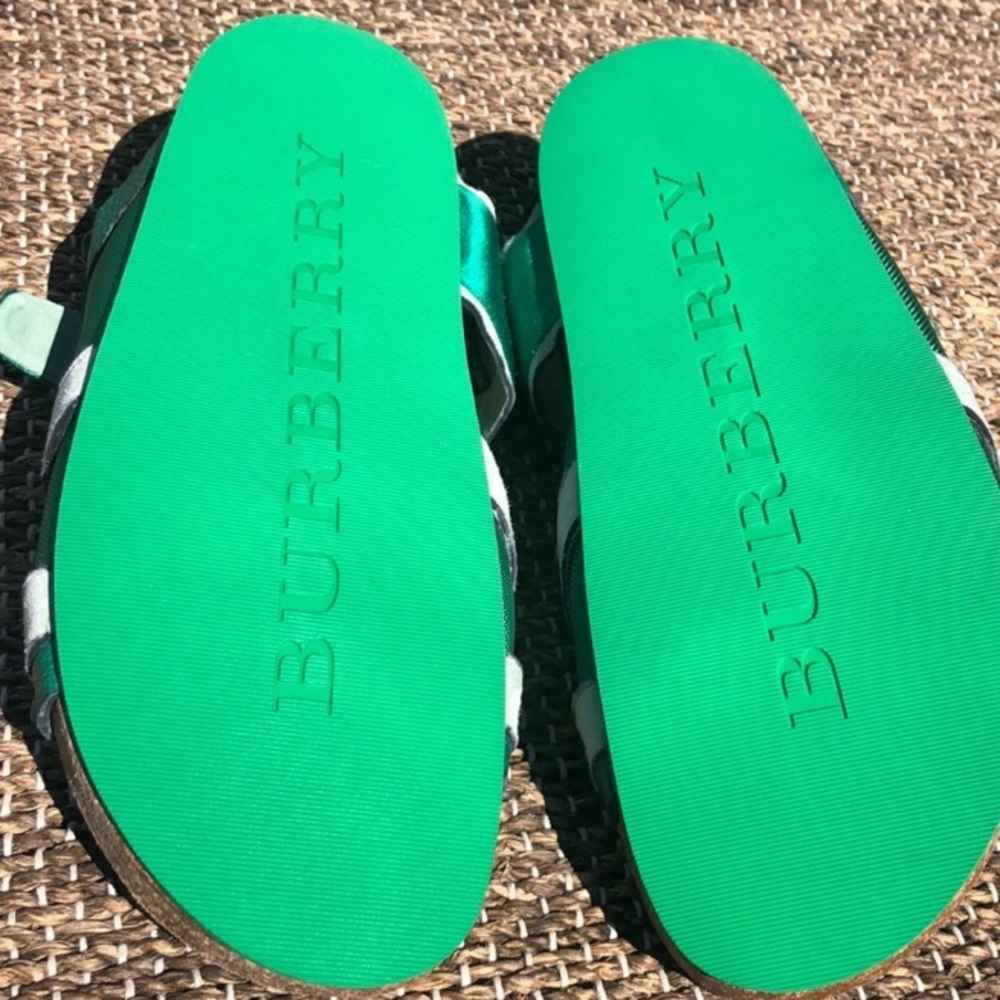 Burberry Prorsum Sandals! - Picture 2 of 10
